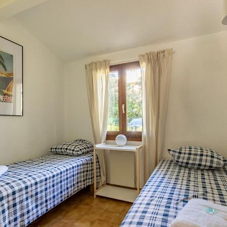 Appartamento Nice Apt For 4 With Terrace And Pool Bandol Esterno foto