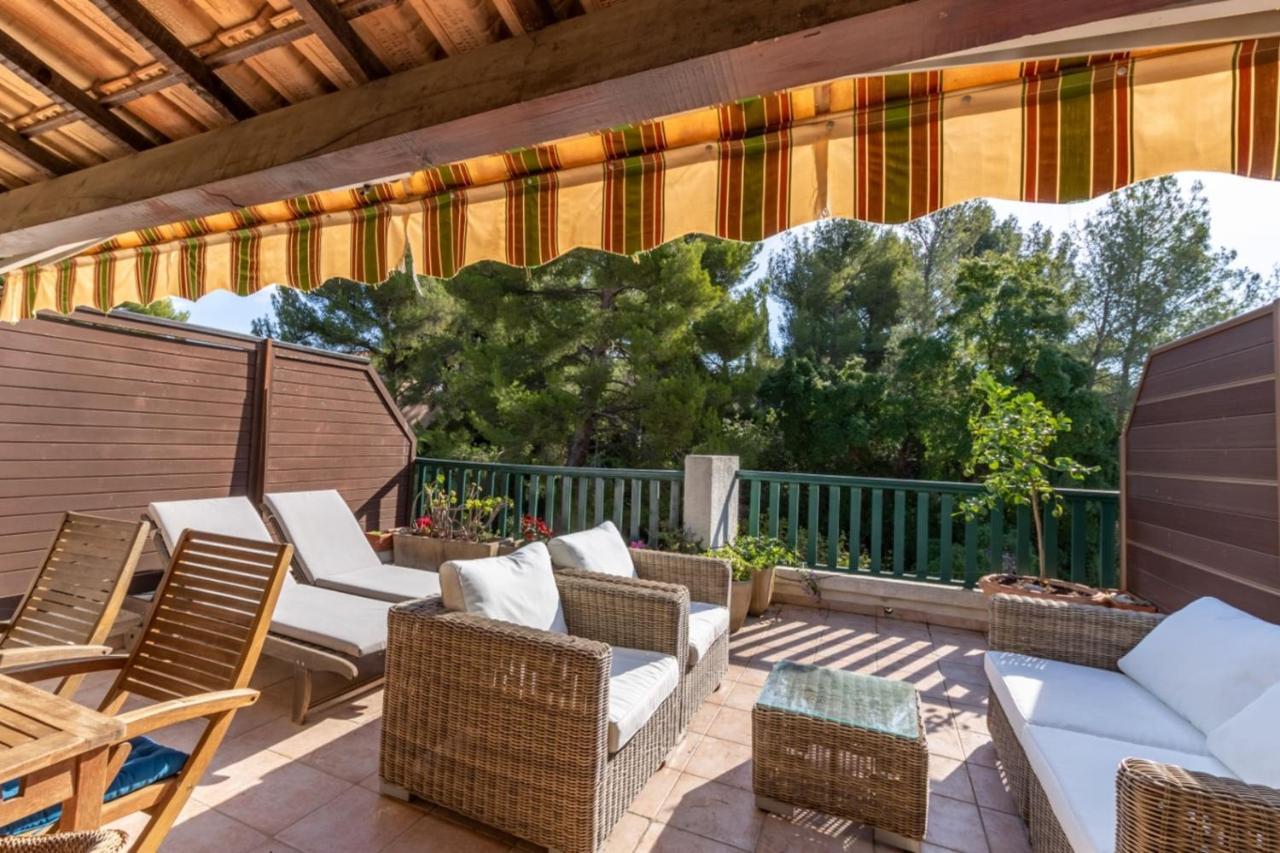 Appartamento Nice Apt For 4 With Terrace And Pool Bandol Esterno foto