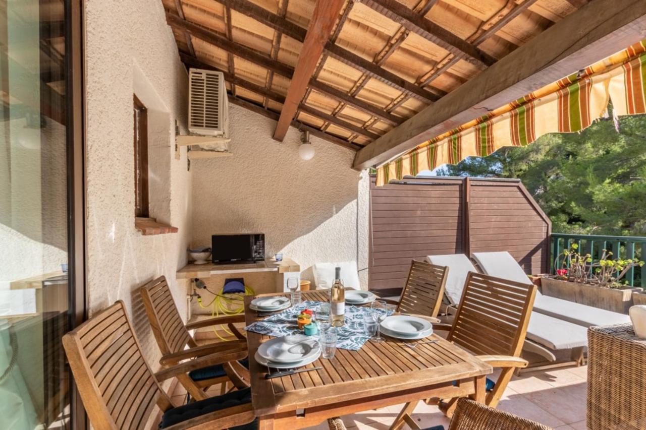 Appartamento Nice Apt For 4 With Terrace And Pool Bandol Esterno foto